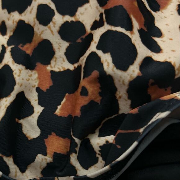 Adisputent:
SIZE M NWT - Picture 7 of 11